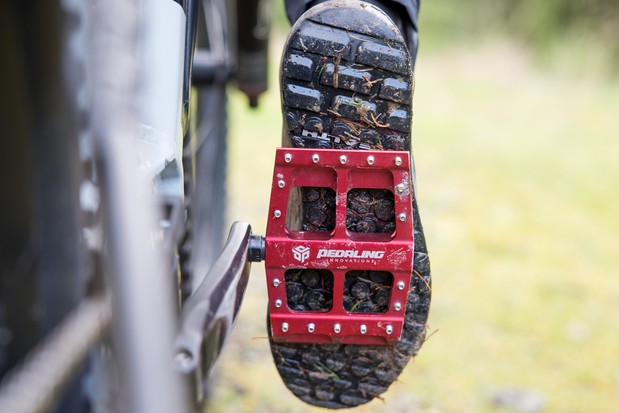 Pedaling Innvoations Catalyst One mountain bike flat pedals